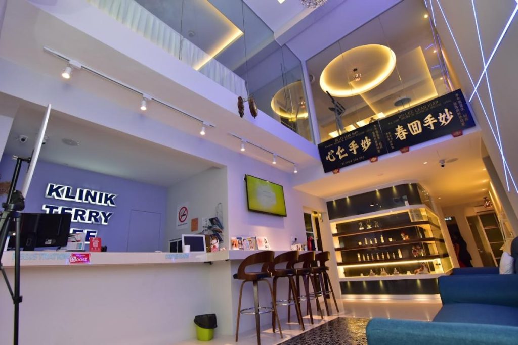 Top 7 Best Hair Loss Treatment Centers in Ipoh 2025 14 Klinik-Terry-Lee