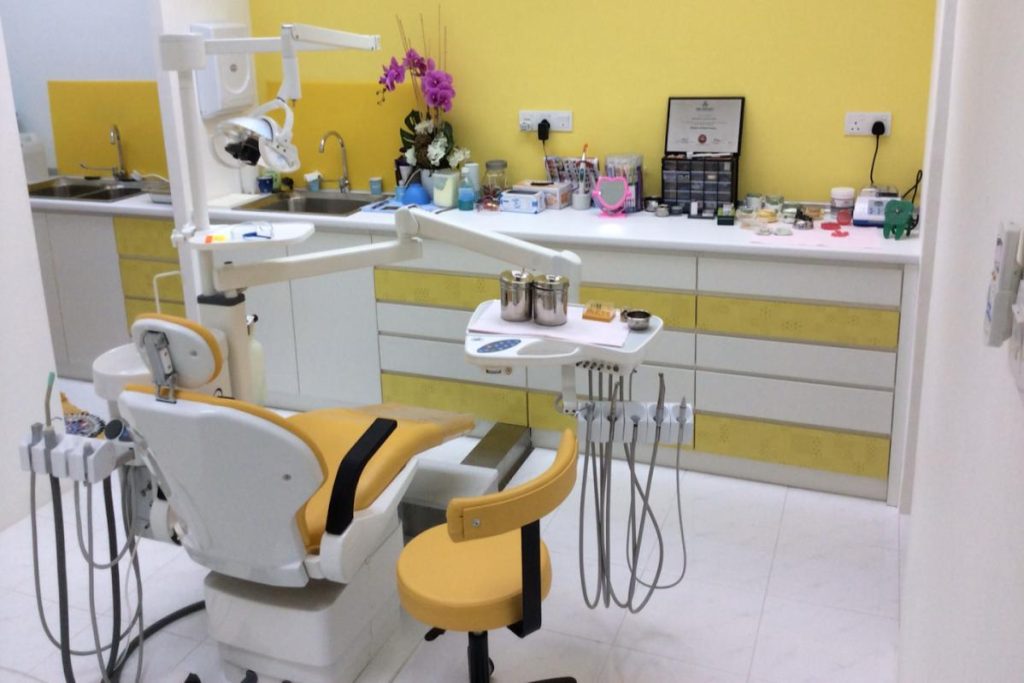 <strong>Top 10 Best Teeth Whitening Dentists in Penang 2025</strong> 15 Loh-Dental-Penang--resize-image