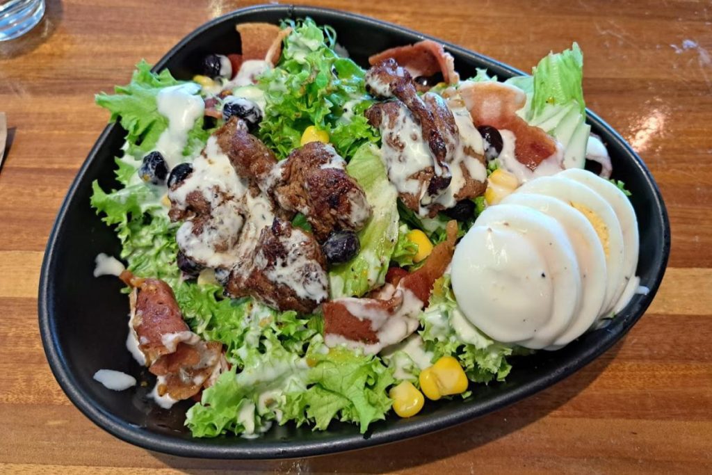 <strong>8 Restoran Salad Terbaik di Pulau Pinang 202</strong>5 9 More-by-Arang-Coffee-Halal-