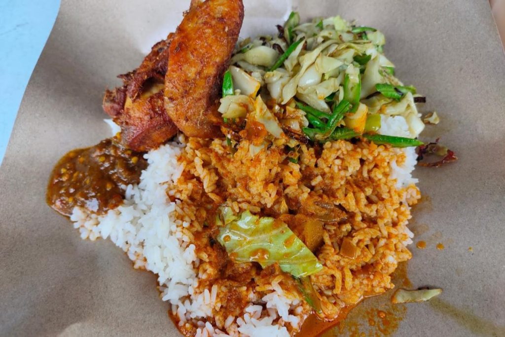 8 Nasi Kukus Terbaik di Johor 2025 5 Nasi-Kukus-Ayam-Dara-Gelang-Patah-