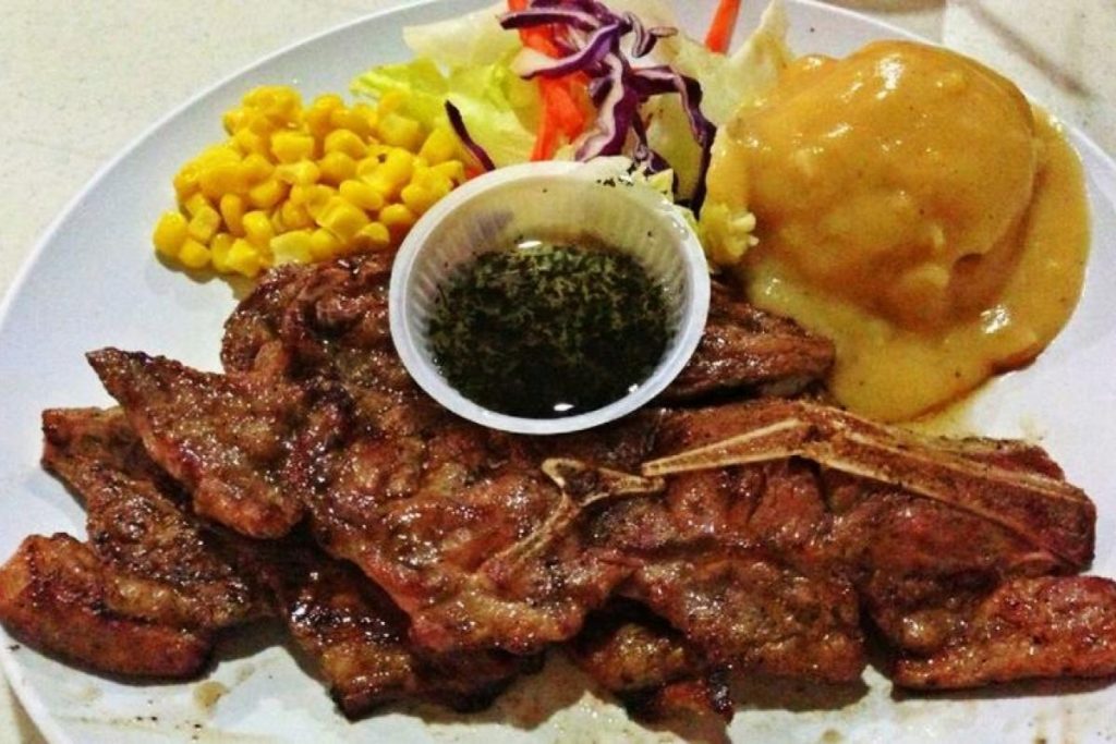 <strong>10 Restoran Lamb Chop Terbaik di Pulau Pinang 2025</strong> 7 Olive-Kitchen-Bar-Penang-