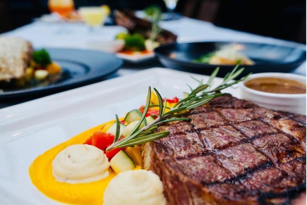 15 Restoran Mewah Terbaik di Kuala Lumpur 2025 17 Pampas-Steakhouse-Old-Malaya-