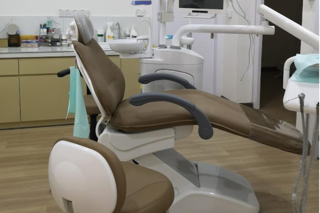 <strong>Top 10 Best Teeth Whitening Dentists in Sabah 2025</strong> 21 Phi-Dental--resize-image