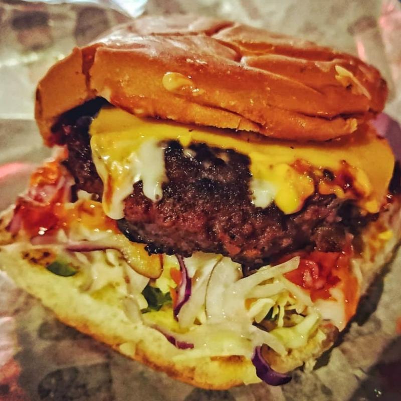 10 Tempat Terbaik Untuk Makan Malam di Pulau Pinang 2025 13 Pos-Burger-Jelutong-