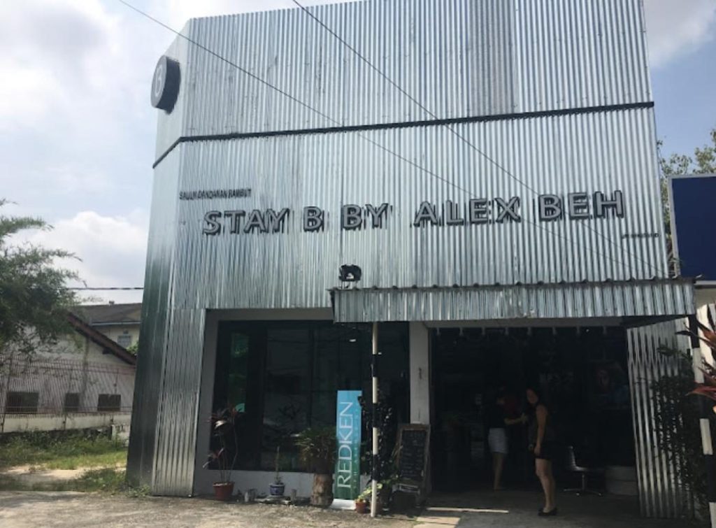 <strong>16 Salun Rambut Terbaik di Johor Bahru 2025</strong> 17 Stay-B-