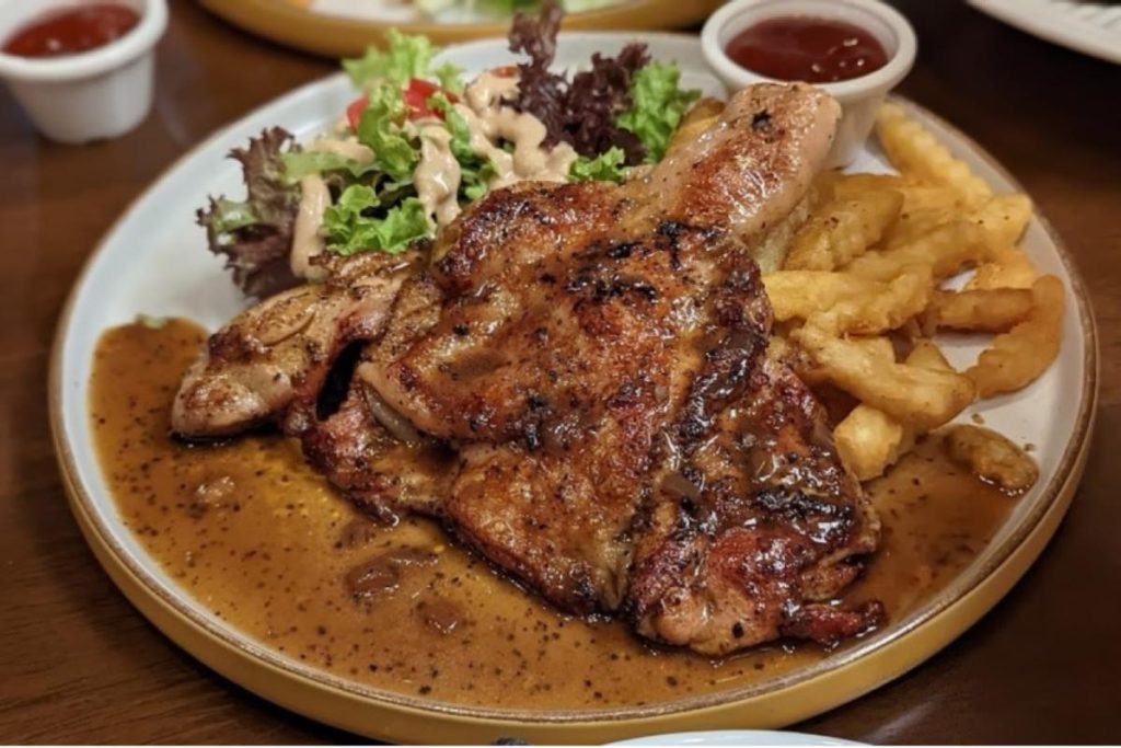 <strong>10 Restoran Lamb Chop Terbaik di Pulau Pinang 2025</strong> 5 The-Forest-Heritage-