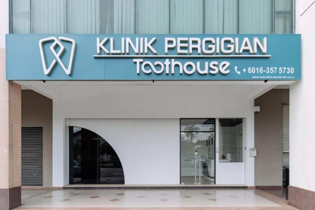 Top 7 Best Teeth Whitening Dentists in Sarawak 2025 2 Toothhouse-Dental-Clinic