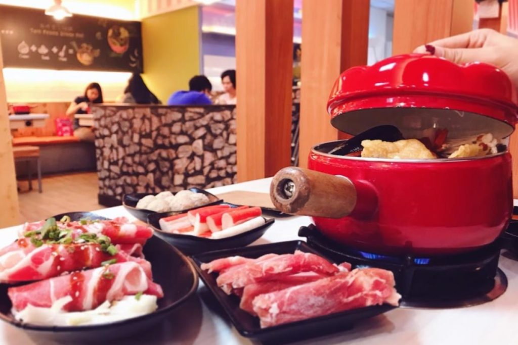 10 Restoran Steamboat Terbaik di Sri Petaling 2025 19 Two-Pesos-Sri-Petaling-