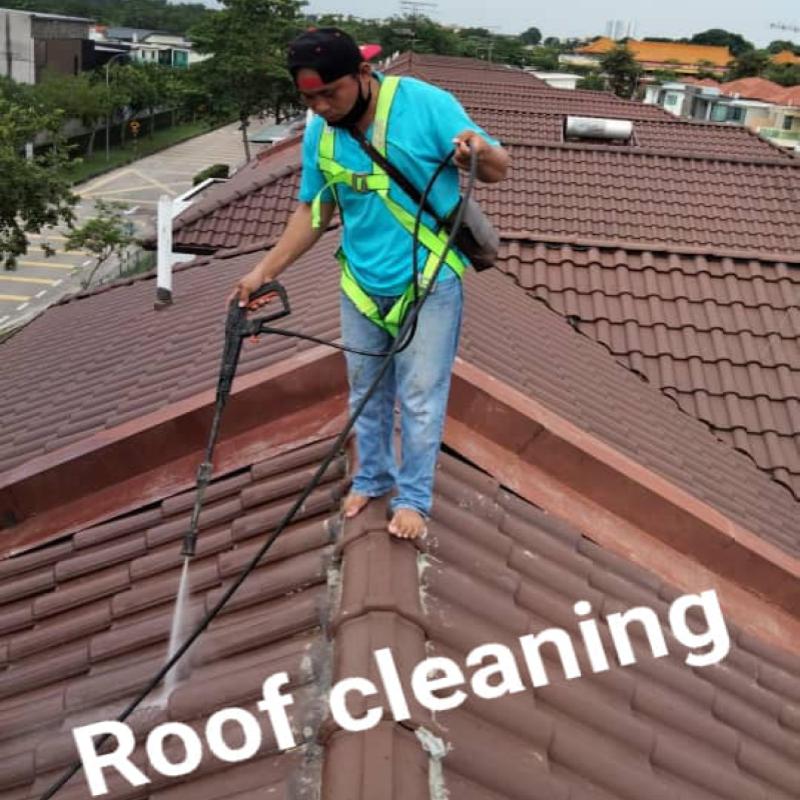 <strong>Top 6 Best Roof Cleaning Services in Johor 2025</strong> 3 V-Roof-Waterproofing-Enterprise-