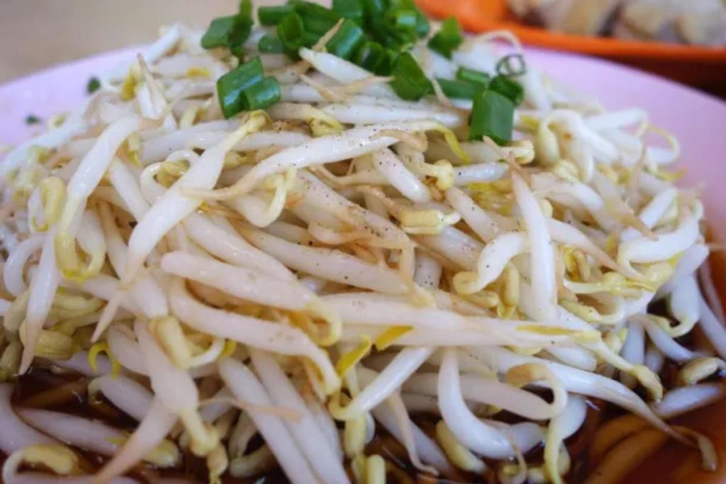 Top 10 Best Kai Si Hor Fun in Ipoh 2025 1 What-Are-the-Key-Ingredients-That-Make-Kai-Si-Hor-Fun-in-Ipoh-Unique -