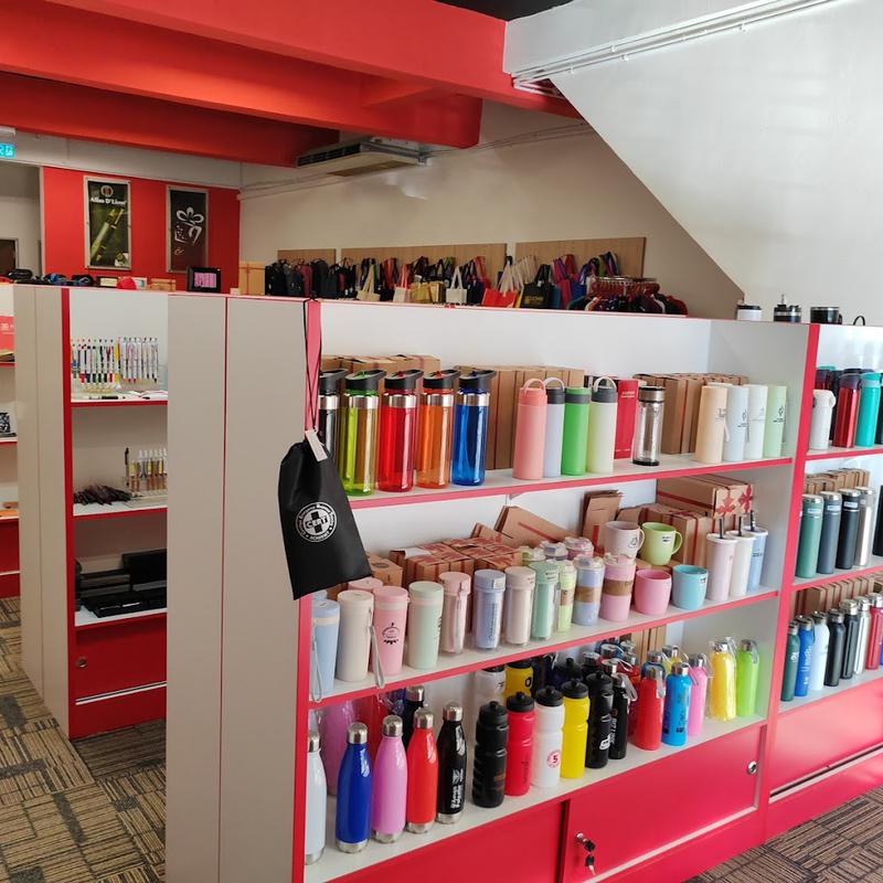 Top 10 Best Corporate Gift Suppliers in KL & Selangor 2025 5 YV-Marketing-Allan-DLious-Puchong-Branch-