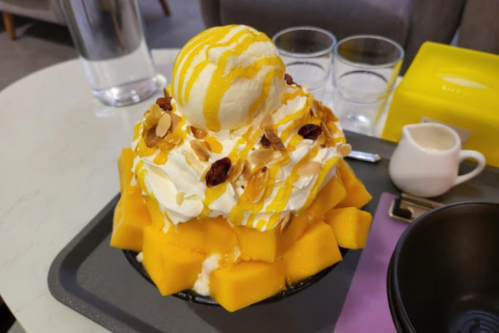 <strong>8 Kedai Bingsu & Kakigori Terbaik di Johor 2025</strong> 15 Cheotnun-Mount-Austin-Korean-Dessert-Cafe-