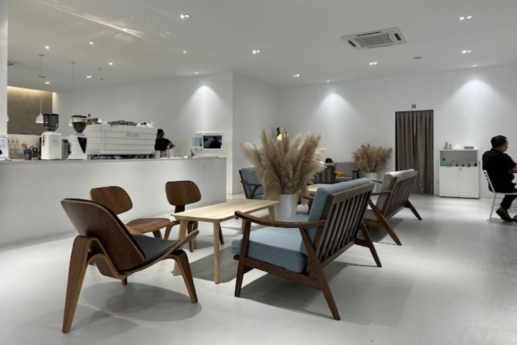 10 Restoran Menyajikan Poached Eggs Terbaik di Johor 2025 8 Commune-by-the-Creators-