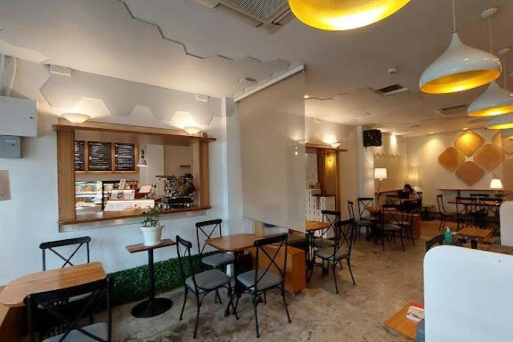 8 Restoran Pai Epal Terbaik di Pulau Pinang 2025 6 Constant-Gardener-Coffee-