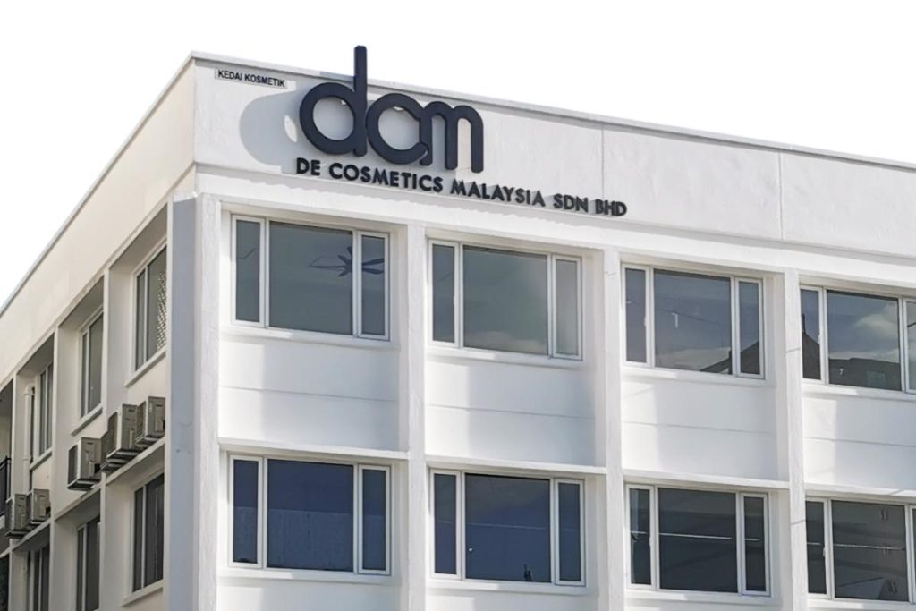 Top 10 Best OEM Skincare Companies in Malaysia 2025 11 De-Cosmetics-Malaysia-Sdn.-Bhd.