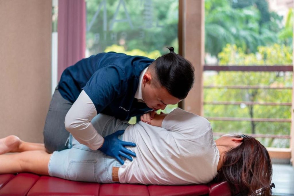 Top 10 Best Chiropractors in KL 2025 14 Ian-The-Chiro