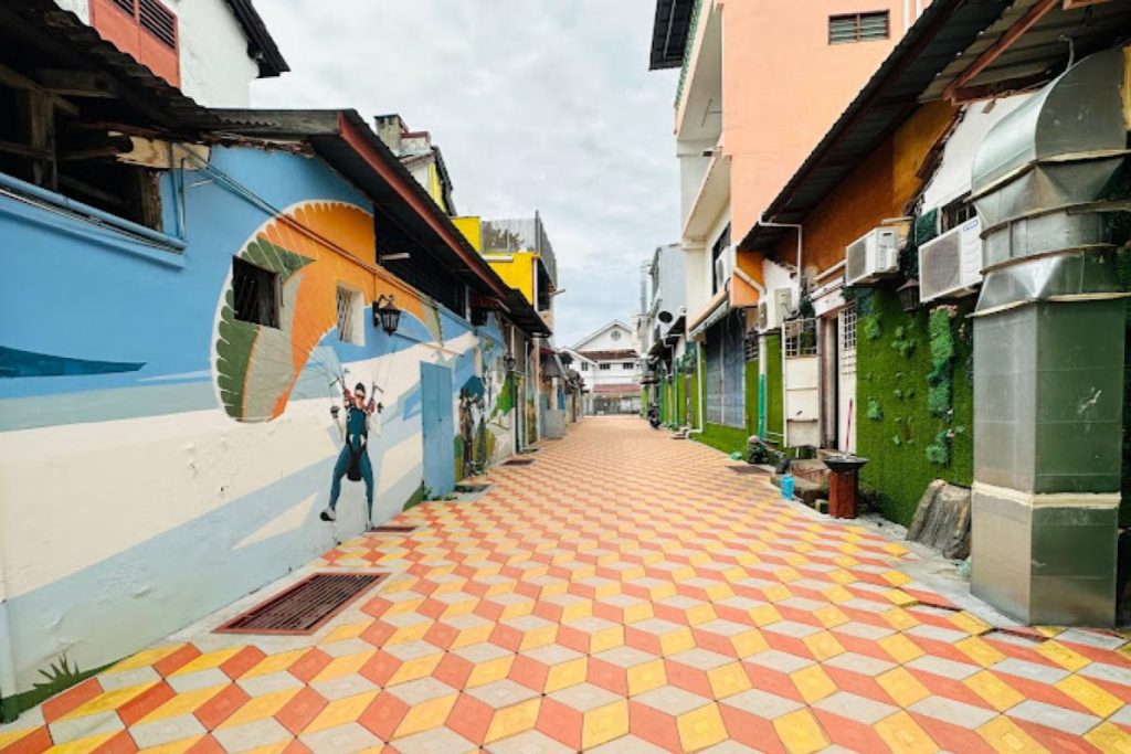 Top 10 Best Things To Do in Kuala Kubu Bharu 2025 20 Kuala-Kubu-Bharu-Back-Lane-Art-Gallery-