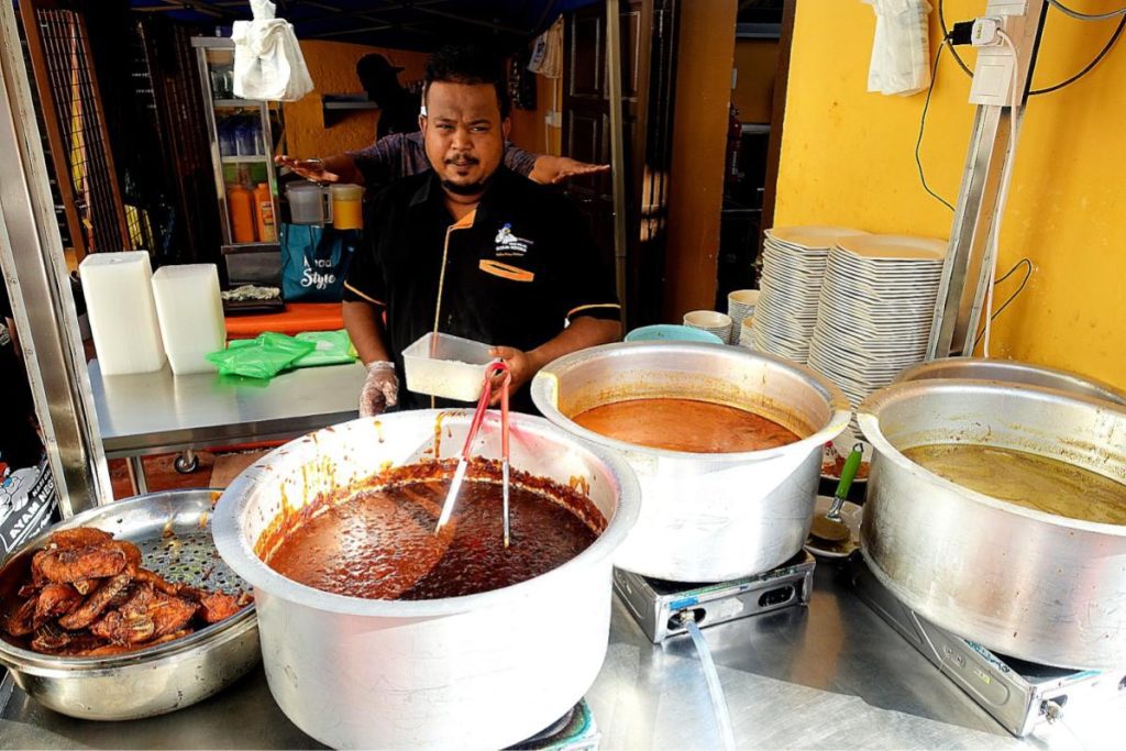 Top 10 Best Nasi Dalca in Penang 2025 12 Liga-Maju-Nasi-Dalca-Ayam-Negro