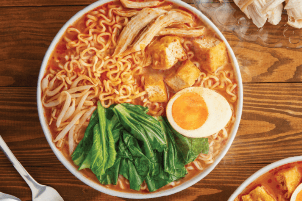 Top 12 Must-Eat Instant Noodles in Malaysia 2025 5 Maggi--Min-Curry-