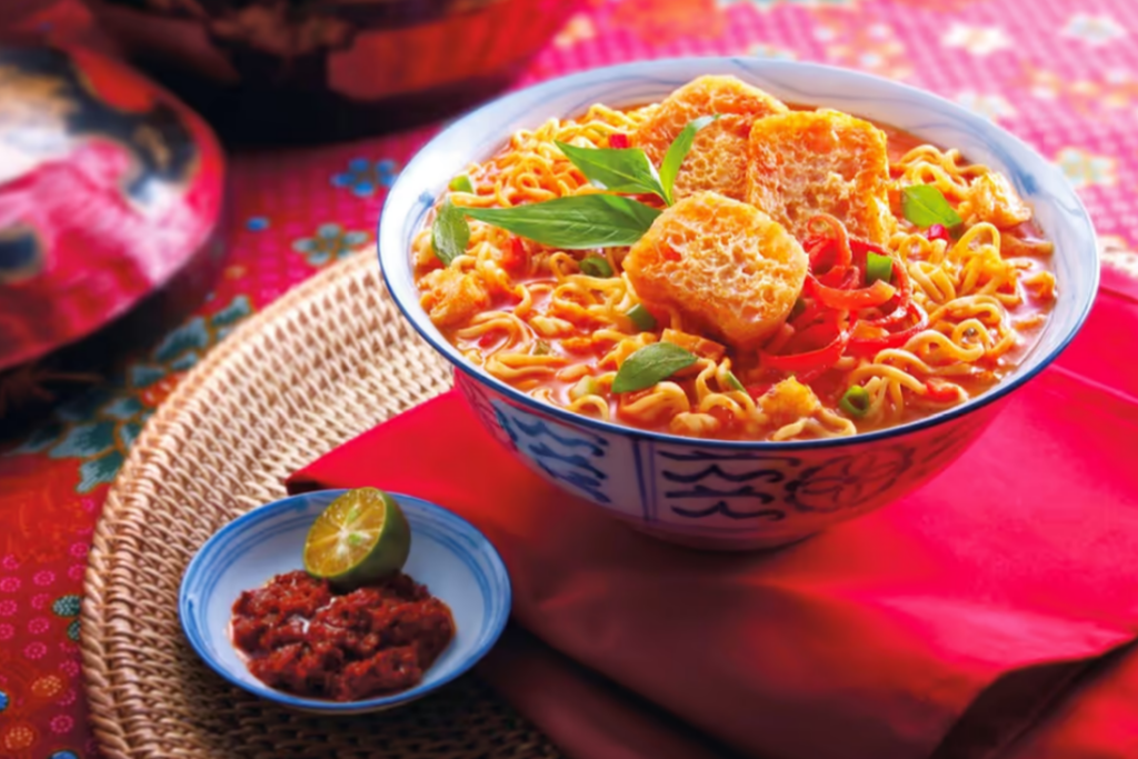 Top 12 Must-Eat Instant Noodles in Malaysia 2025 21 Mamee-Chef-Curry-Laksa
