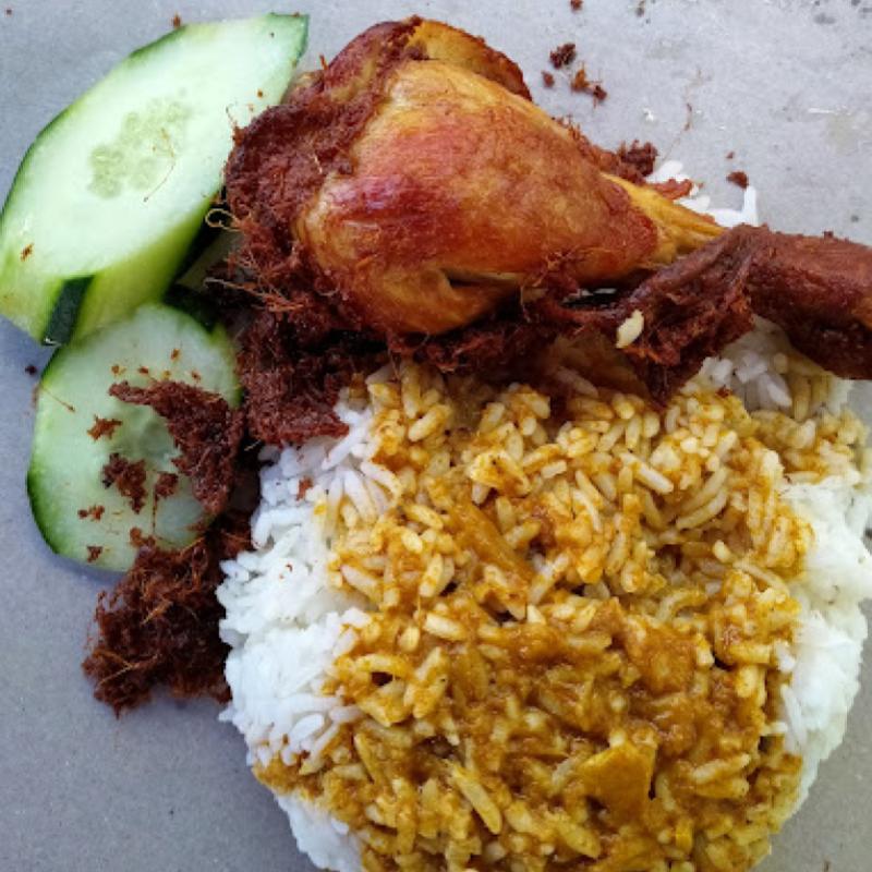 Top 6 Best Nasi Kukus in Ipoh 2025 13 Nasi-Kukus-Ayam-Rempah-YALLAH-AQIL-