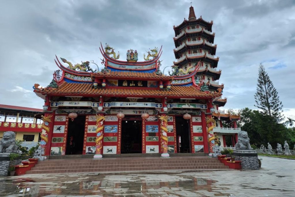 Top 10 Best Things To Do in Tuaran 2025 12 Pagoda-Ling-San-