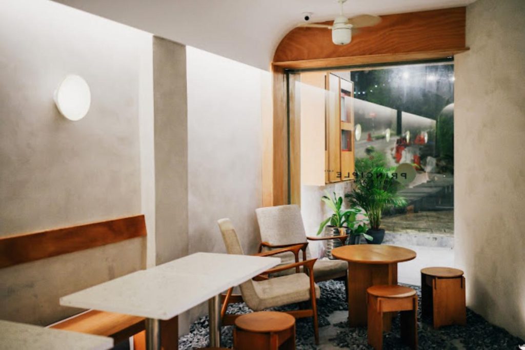 10 Restoran Menyajikan Poached Eggs Terbaik di Johor 2025 16 Principle-Cafe-by-T.A.M-Jalan-Trus-