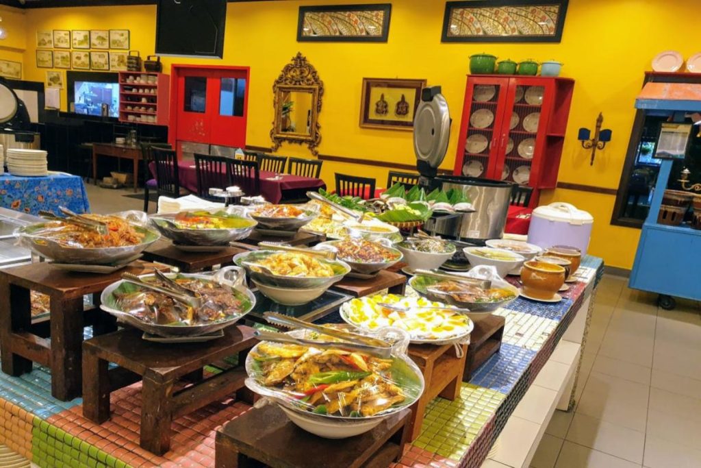 Top 10 Best Cheap Buffets in KL & Selangor 2025 2 Restoran-Rebung-Chef-Ismail