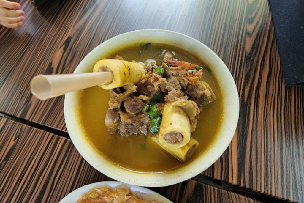 <strong>7 Restoran Sup Tulang Terbaik di Johor 2025</strong> 3 ZZ-Sup-Tulang-Restaurant-Kampung-Bahru-