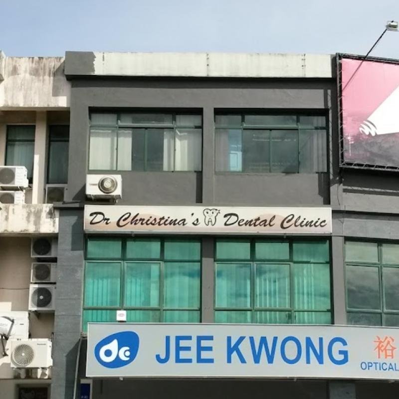 Top 10 Best Dental Clinics in Sarawak 2025 4 dr-chirstina