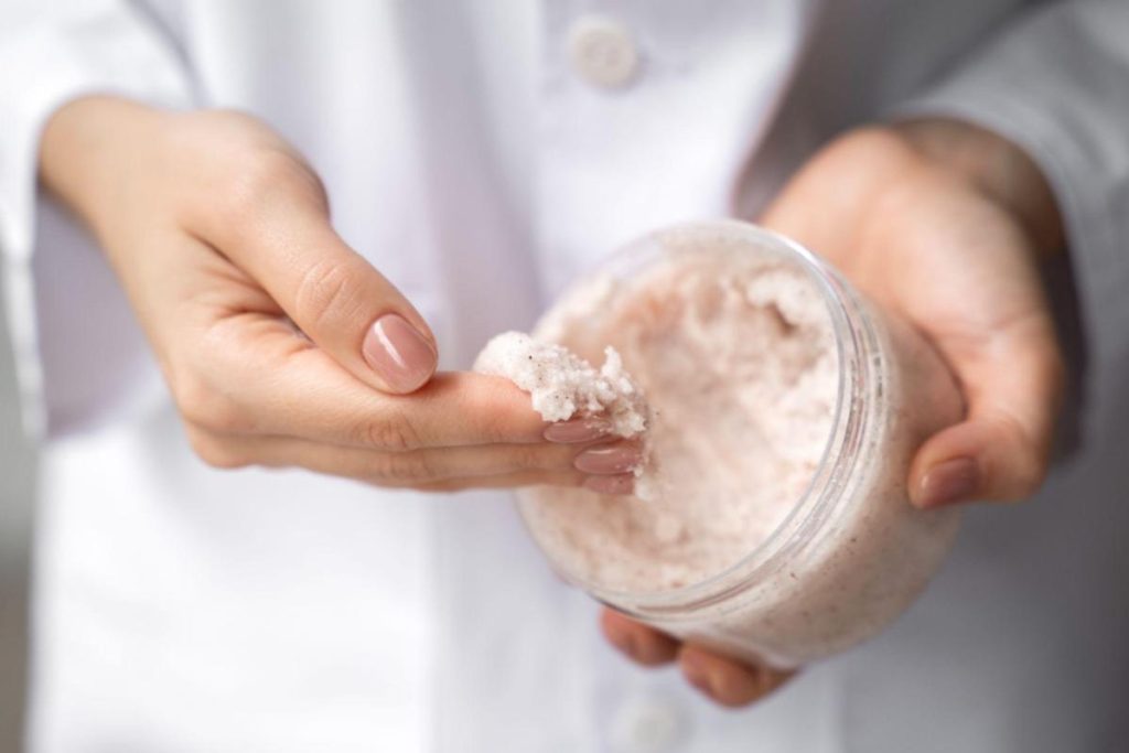 Top 14 Best Night Skincare Routines for A Youthful Appearance 2025 4 night-