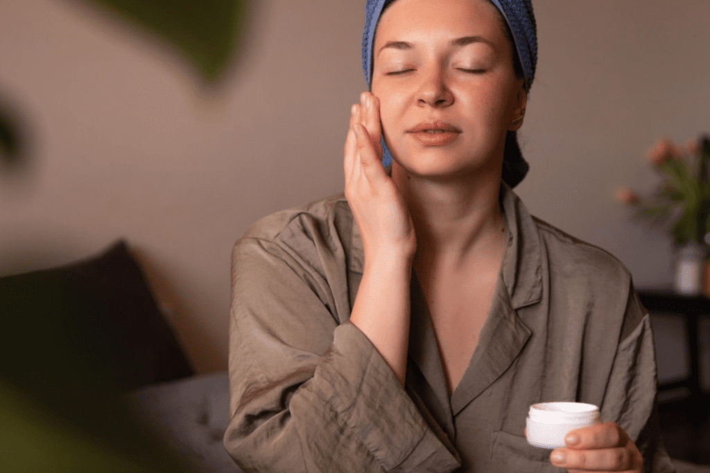 Top 14 Best Night Skincare Routines for A Youthful Appearance 2025 13 night-