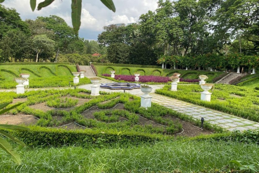 Top 15 Best Outdoor Team Building Activities in Malaysia 2025 2 untitled-rectangle-presentation---T.