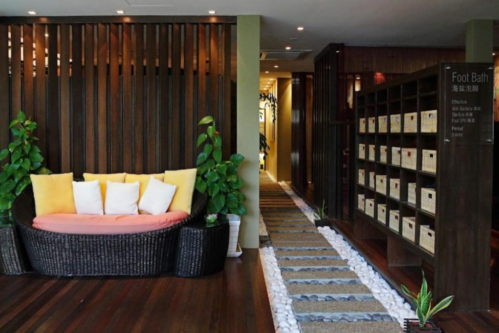 Top 18 Best Facial Treatments In Kuala Lumpur 2025 6 untitled-rectangle-presentation---T.