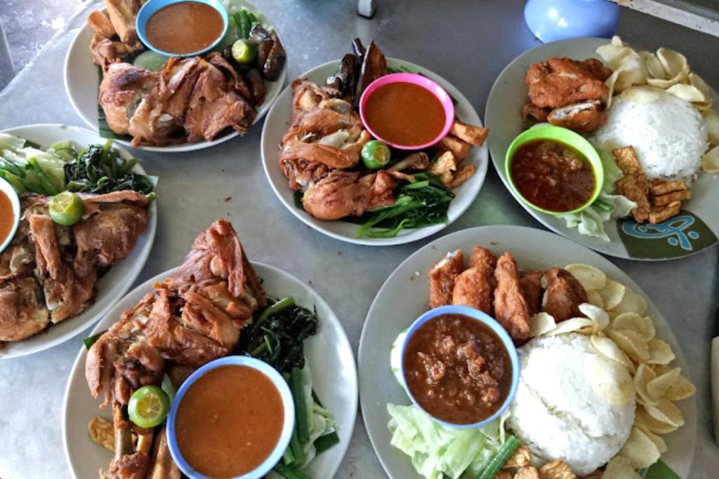 Sabah Itinerary: Tailored Guide for An Adventure Packed Trip 13 The-Warung-dishes
