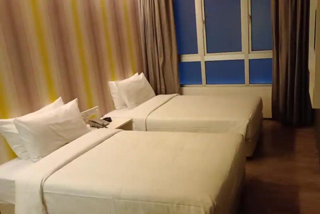 Top 10 Best Airbnbs in Genting Highlands 2025 19 First-world-hotel-bedroom