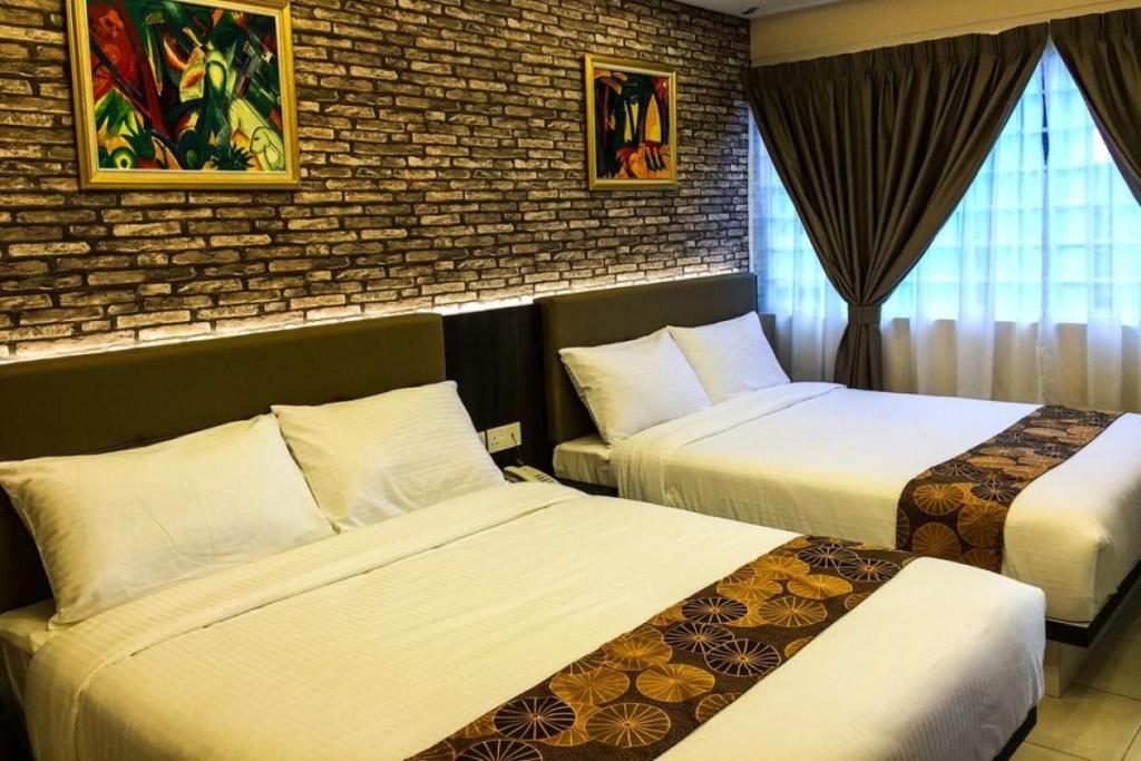 Top 10 Best Budget-Friendly Hotels in Taiping 2025 5 Louis-Hotel-room