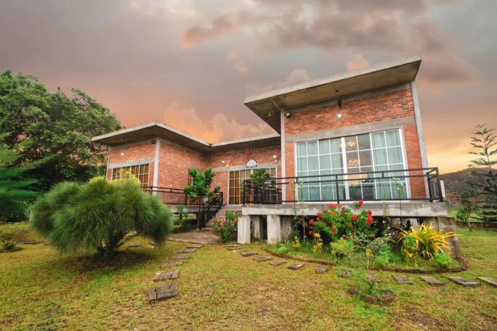 10 Airbnb Terbaik di Langkawi 2025 11 Mimis-Pine-Meadow-exterior