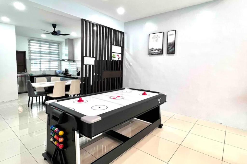 10 Airbnb Terbaik di Langkawi 2025 21 Ocean-V-hangout-spot