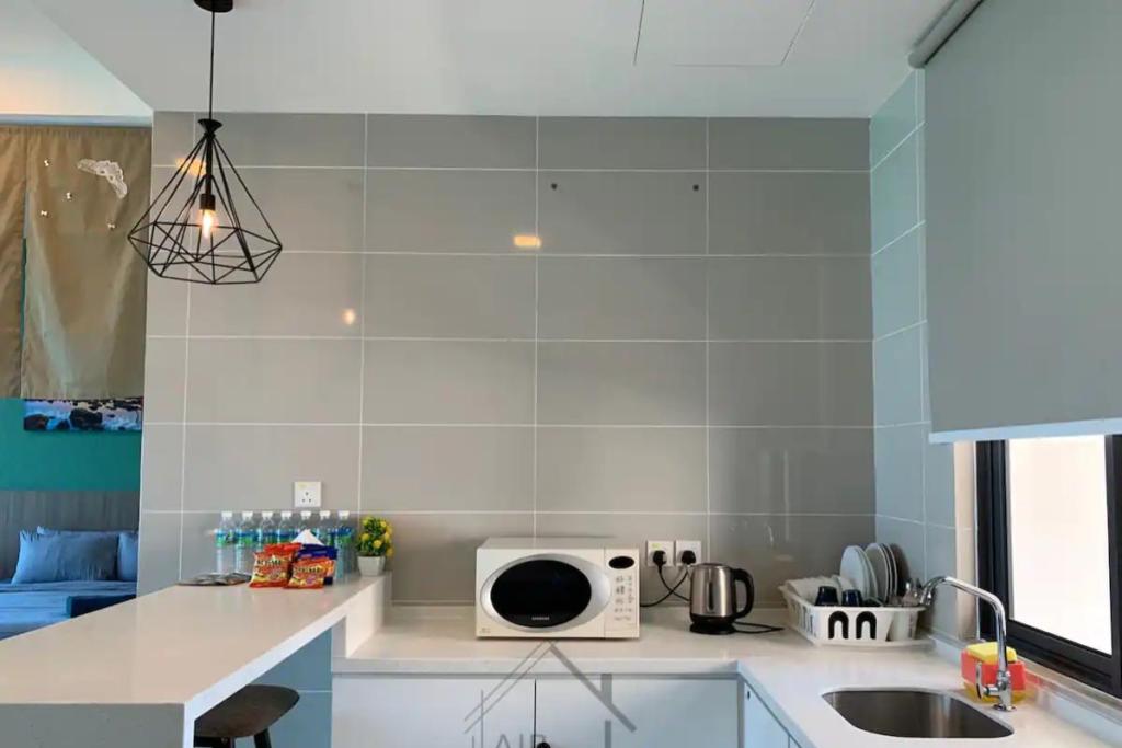 10 Airbnb Terbaik di Port Dickson 2025 10 PD-DWharf-kitchen