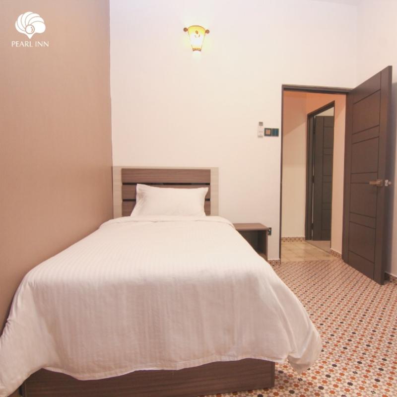 Top 10 Best Budget-Friendly Hotels in Taiping 2025 11 Pearl-Inn-room