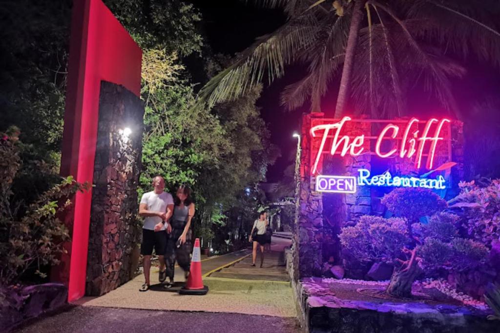 Discover Langkawi: Your Ultimate Island Adventure Itinerary! 16 The cliff restaurant entrance