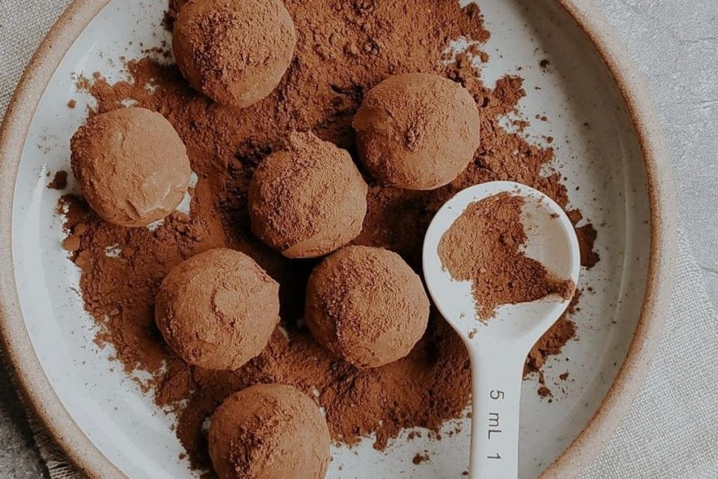 10 Quick and Easy Party Snacks | Malaysian Local Snacks Included 4 Thick Chocolate Mochi Ball