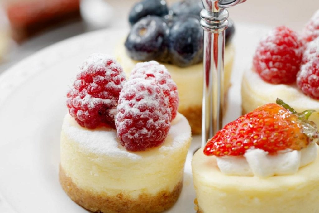 Top 10 Trendy and Stunning Cakes in 2025 40 mini cakes 1