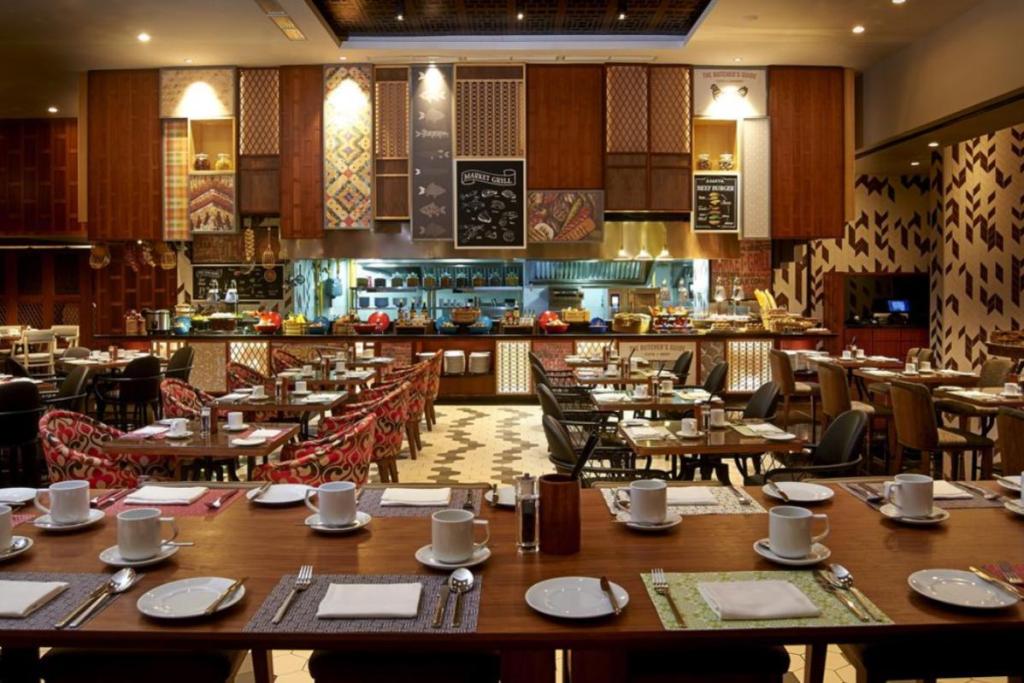 8 Bufet Murah Terbaik Bawah RM150 di Johor Bahru 2025 8 Amaya Food Gallery Hotel Amari Johor Bahru