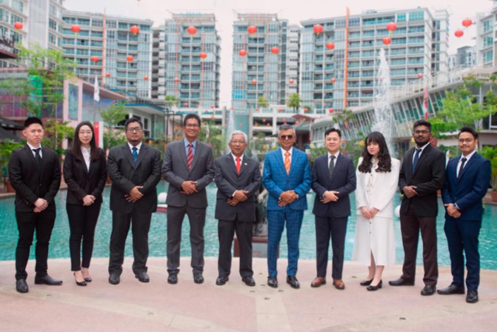 Top 10 Best Financial Advisors in Malaysia 2025 9 DWA-professional-team
