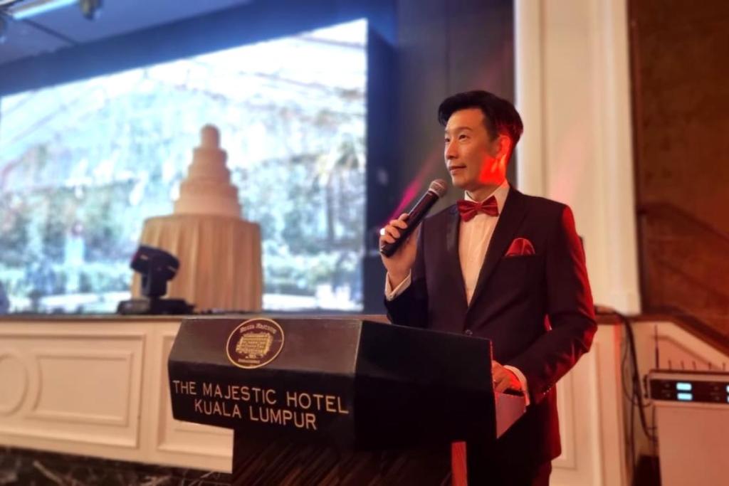 Top 10 Best Freelance and Professional Emcees in Malaysia 2025 17 Emcee-Voon-wedding-event