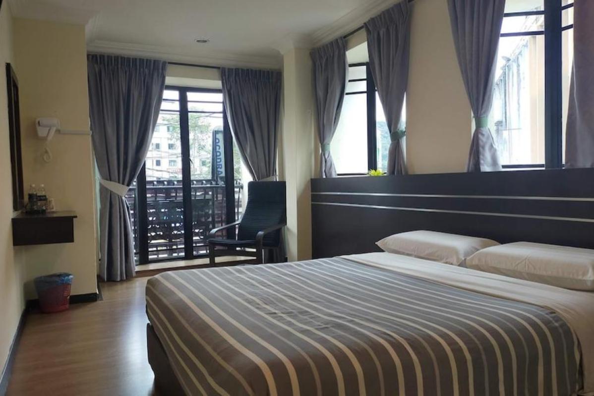 Top 10 Best Budget-Friendly Hotels in Cameron Highlands 2025 9 Hong-Kong-Hotel-room