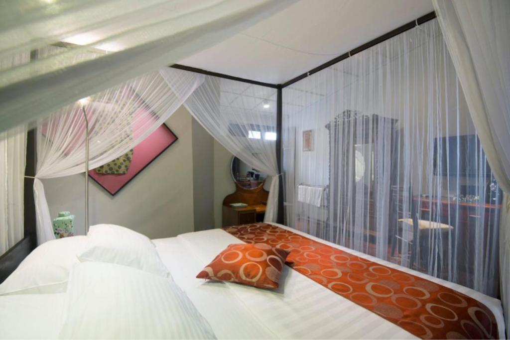 Top 10 Best Pet-Friendly Hotels in Malaysia 2025 10 Noordin-Mews-bedroom