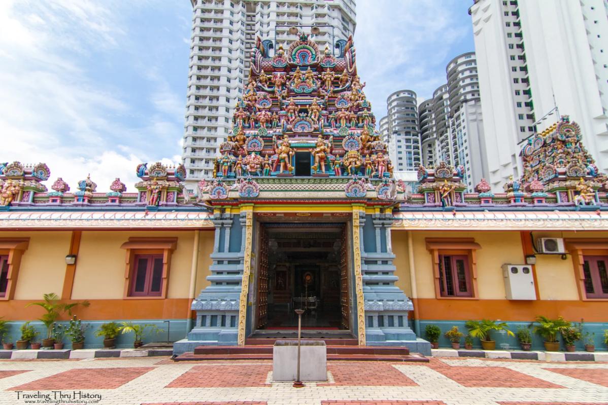 10 Perkara Terbaik Untuk Dilakukan Semasa Deepavali 2024 4 Offer Prayers At Sri Kandaswamy Temple Brickfields